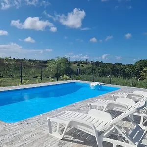 Maison Laurencia - Au Rez-de-chaussee Avec Jardin Appartement Sainte-Anne (Grande-Terre)